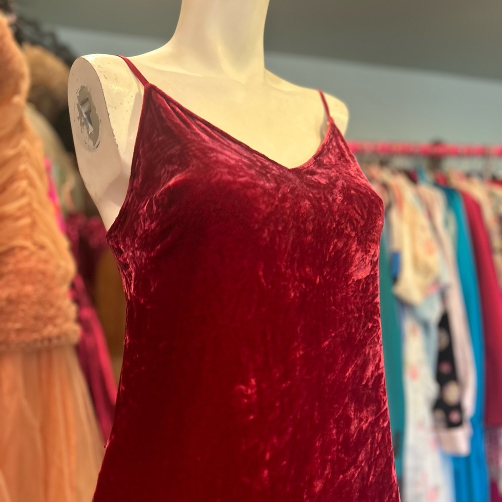 Wine 🍷 Crushed Velvet Slip Dress - Picture 3 of 14